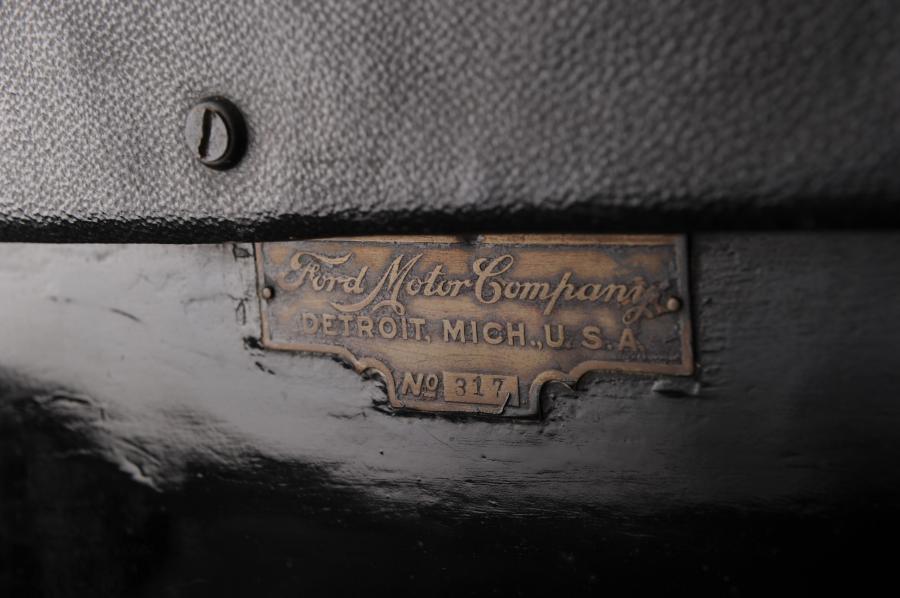  Ford Model N Runabout Black 1906 года  (фото 4 из 11)